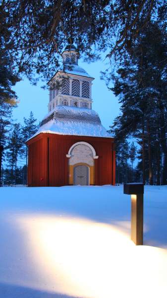 2019-10/riekinkangas-church-and-cemetary-pudasjaervi-006